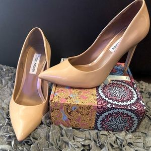 Tan “Steve Madden” heels